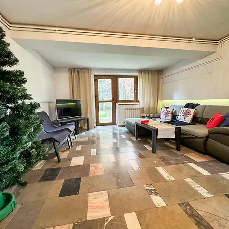 Modrzejewska In The Centre Of By Renters Apartment
